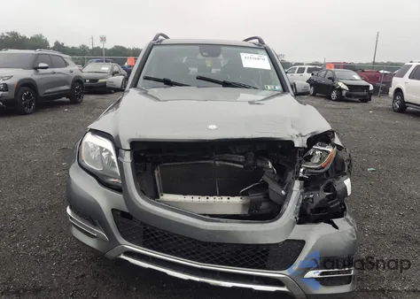 2015 Mercedes-Benz Glk 350 4Matic z USA, uszkodzony, nr VIN WDCGG8JB2FG396287